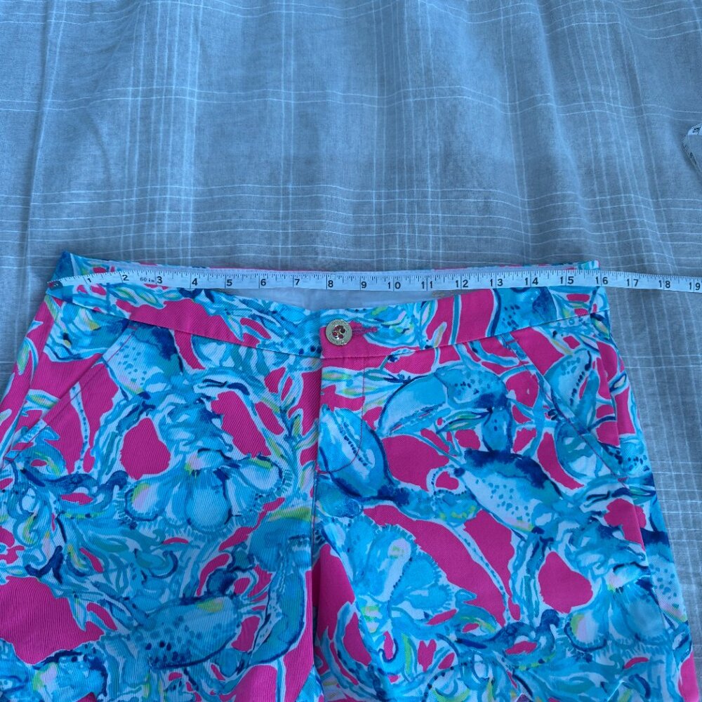 Lilly Pulitzer Buttercup Stretch Shorts in Lobsters in Love Pattern - Picture 10 of 11